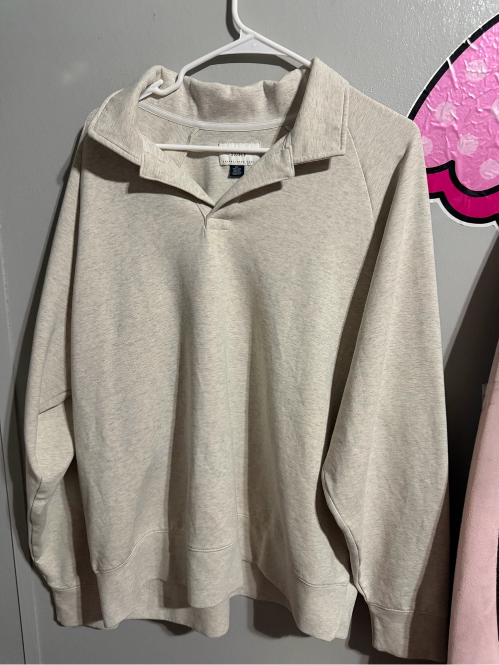 American Eagle Outfitters Men's Cream Crewneck Pullover